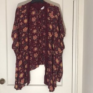 Sun & shadow floral kimono with slits on side